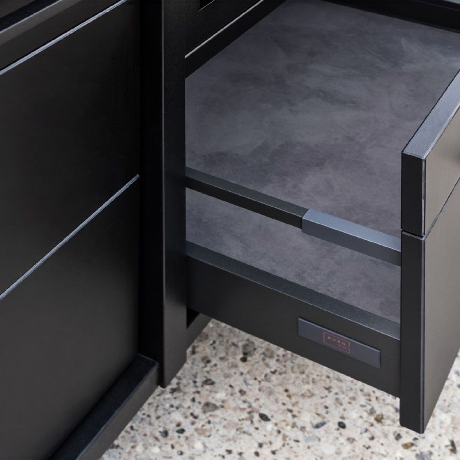 Preview: Burnout BBQ Block Schwarz